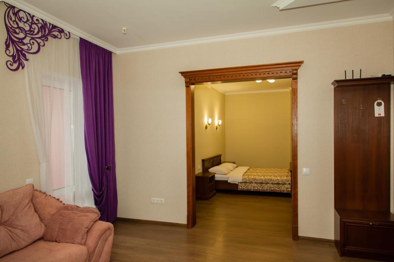 Sn Hotel Starokostyantyniv 外观 照片